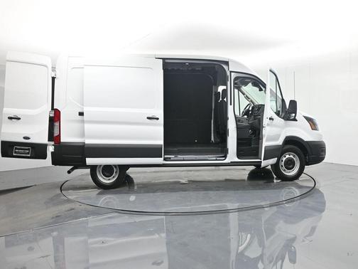2025 Ford Transit-250 148 WB Medium Roof Cargo