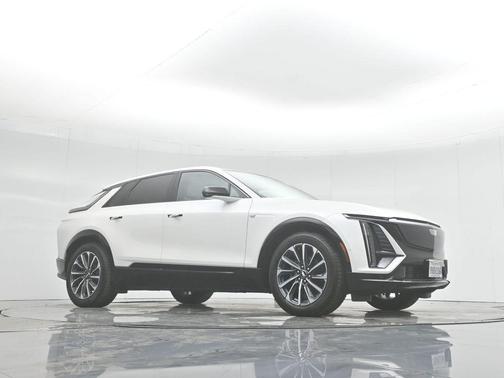 2024 Cadillac LYRIQ Sport