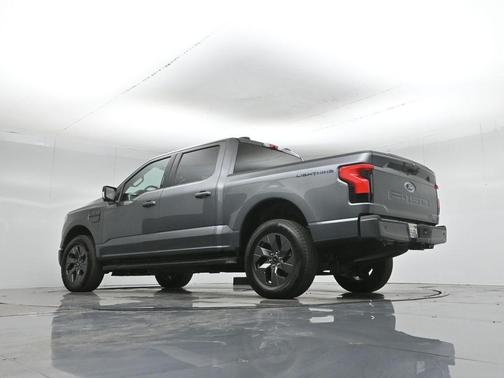2023 Ford F-150 Lightning XLT