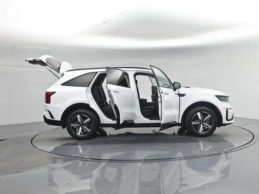 Glacial White Pearl 2023 Kia Sorento S