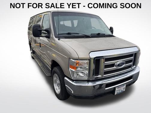 2013 Ford E350 Super Duty XLT