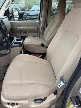 2013 Ford E350 Super Duty XLT