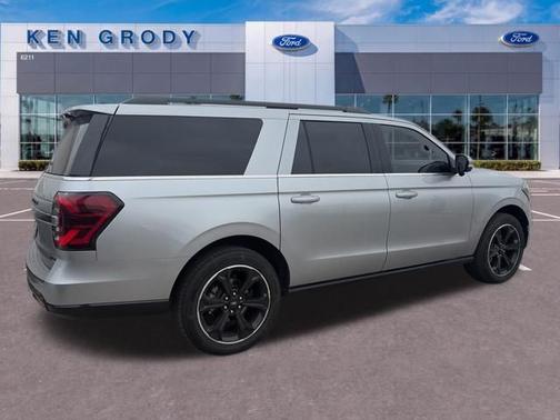 ICONIC SILVER METALLIC 2022 Ford Expedition LIMITED