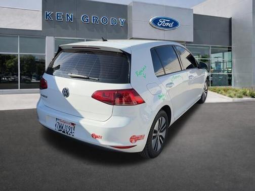 2016 Volkswagen e-Golf SE