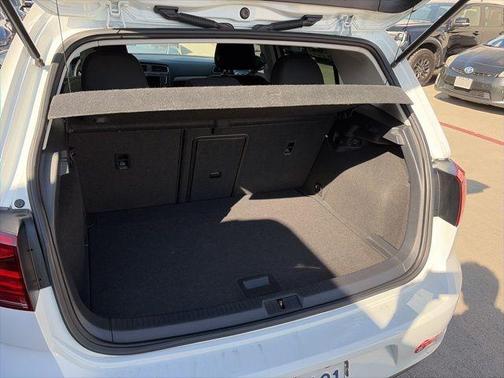 2016 Volkswagen e-Golf SE