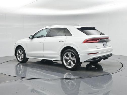 2023 Audi Q8 55 Premium Plus