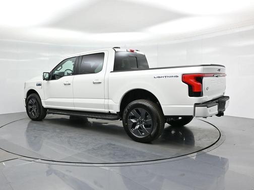 2025 Ford F-150 Lightning LARIAT