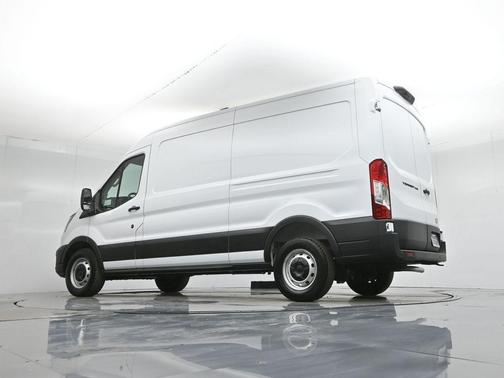 2026 Ford Transit-250 148 WB Medium Roof Cargo