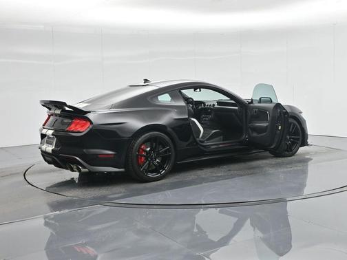 2022 Ford Shelby GT500 Base