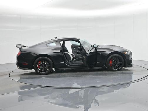 2022 Ford Shelby GT500 Base