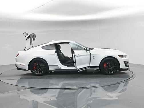 OXFORD WHITE 2022 Ford Mustang SHELBY GT500