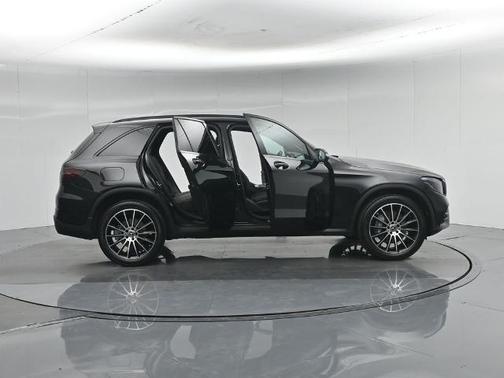 Black 2019 Mercedes-Benz GLC 300 BASE
