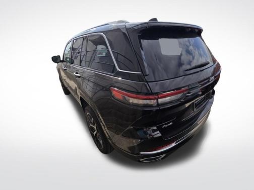 2023 Jeep Grand Cherokee Summit
