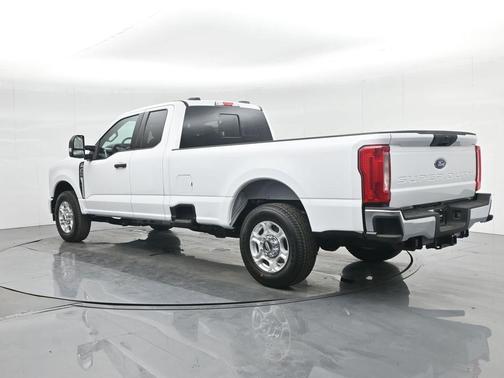 2026 Ford F-350 XLT