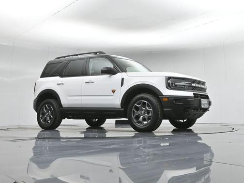 Oxford White 2022 Ford Bronco Sport Badlands