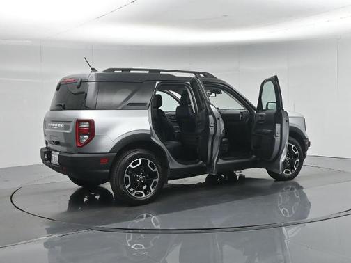 ICONIC SILVER METALLIC 2022 Ford Bronco Sport OUTER BANKS