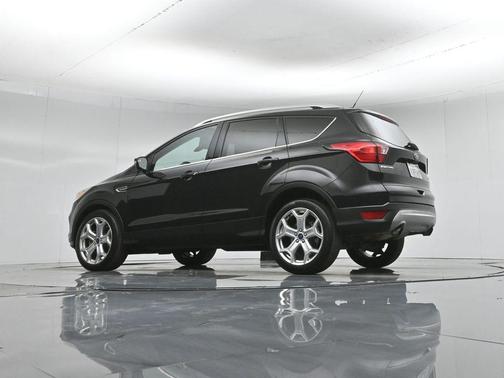 Agate Black Metallic 2019 Ford Escape Titanium