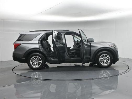 CARBONIZED GRAY METALLIC 2025 Ford Explorer ACTIVE