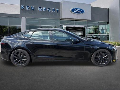 Black 2022 Tesla Model S Base