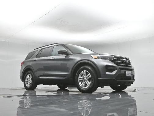 CARBONIZED GRAY METALLIC 2021 Ford Explorer XLT