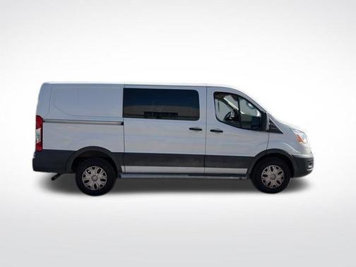 2022 Ford Transit-250 Base