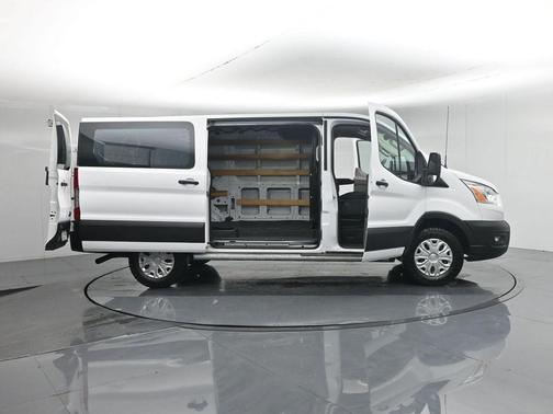 2022 Ford Transit-250 Base