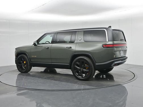 2022 Rivian R1S Launch Edition