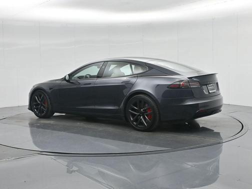 2023 Tesla Model S Plaid