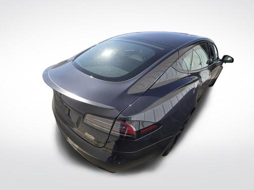 2023 Tesla Model S Plaid
