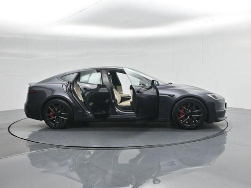2023 Tesla Model S Plaid