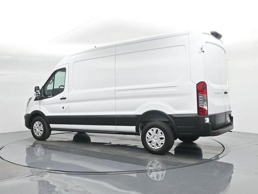 2025 Ford Transit-250 148 WB Medium Roof Cargo