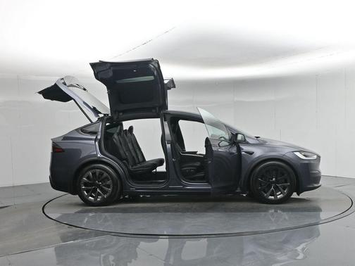 2023 Tesla Model X Standard Range