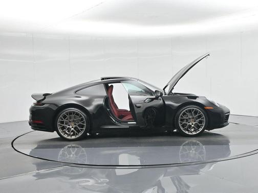 2023 Porsche 911 Carrera