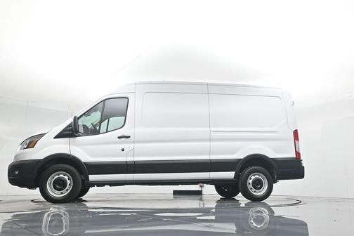 2025 Ford Transit-250 148 WB Medium Roof Cargo
