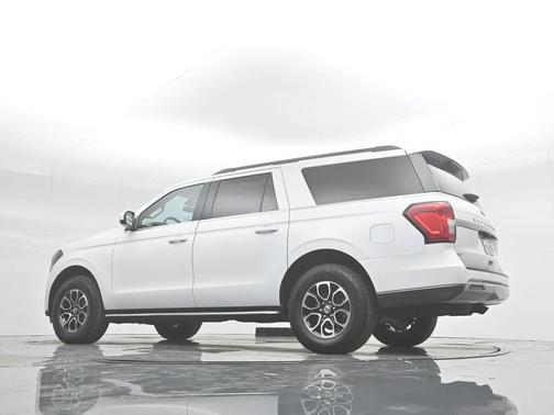 2022 Ford Expedition Max XLT