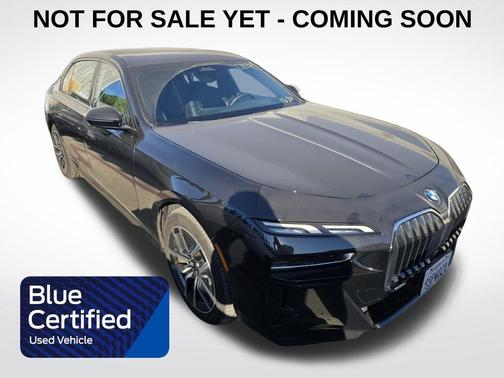 2025 BMW 740 i