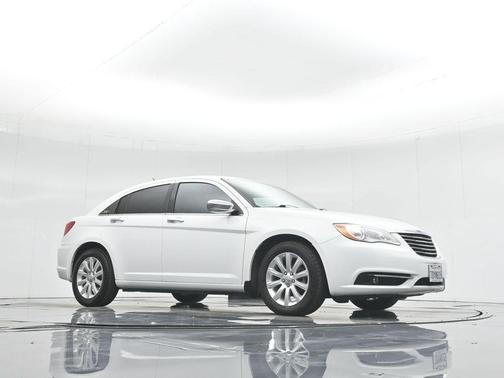2014 Chrysler 200 Limited