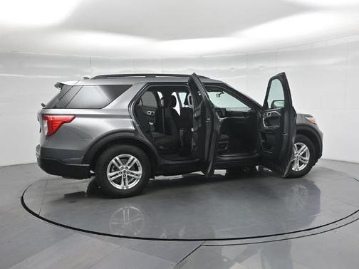 CARBONIZED GRAY METALLIC 2023 Ford Explorer XLT
