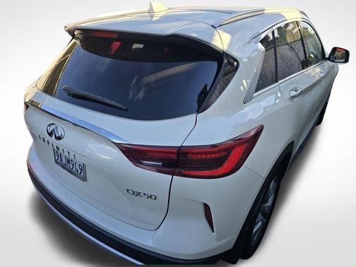 2022 INFINITI QX50 Luxe