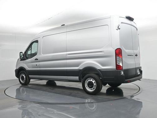2026 Ford Transit-250 148 WB Medium Roof Cargo