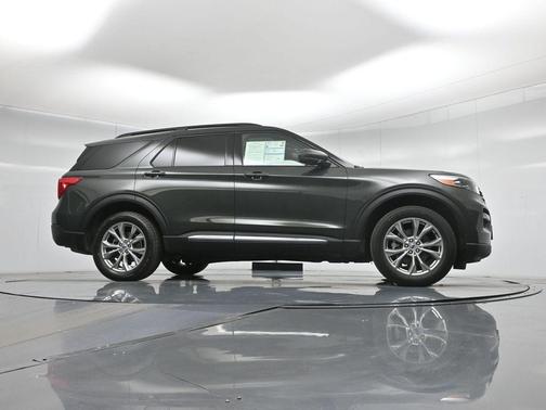 Forged Green Metallic 2023 Ford Explorer XLT