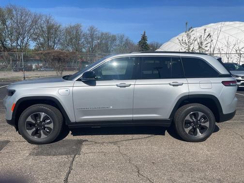 2025 Jeep Grand Cherokee 4xe Base