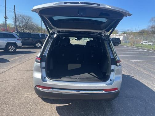 2025 Jeep Grand Cherokee 4xe Base