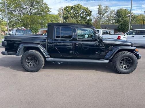 2022 Jeep Gladiator Sport