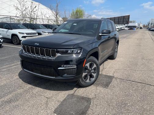 2025 Jeep Grand Cherokee 4xe Base