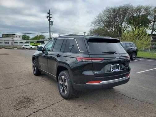 2025 Jeep Grand Cherokee 4xe Base