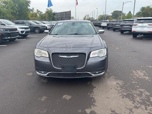 2017 Chrysler 300C Base