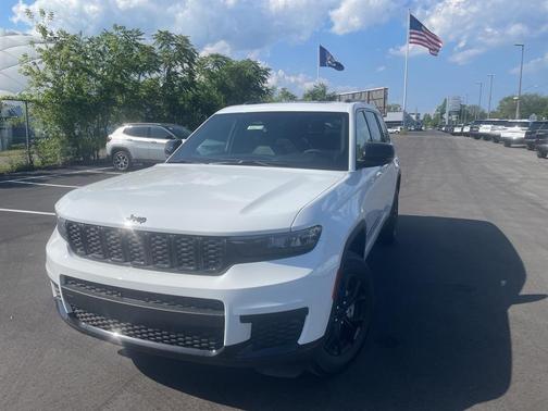 2025 Jeep Grand Cherokee L Laredo