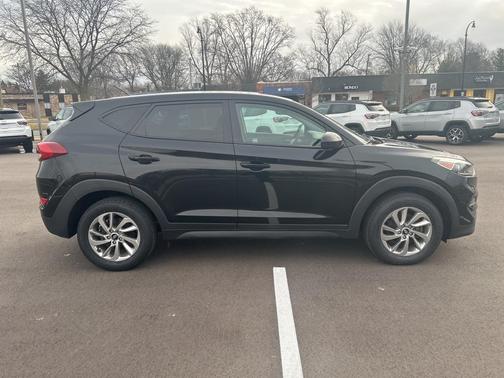 2018 Hyundai TUCSON SE