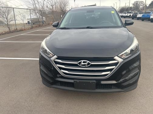 2018 Hyundai TUCSON SE